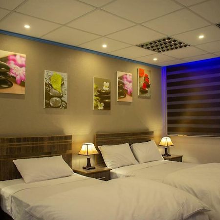 Hotel Styled Apartment In Heart Of 쿠아트레 보르네 외부 사진