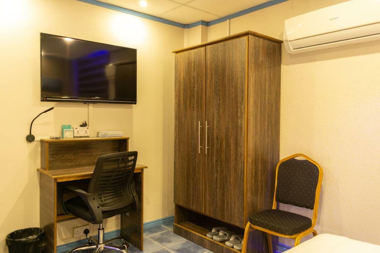 Hotel Styled Apartment In Heart Of 쿠아트레 보르네 외부 사진