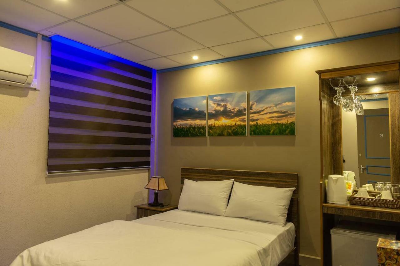 Hotel Styled Apartment In Heart Of 쿠아트레 보르네 외부 사진